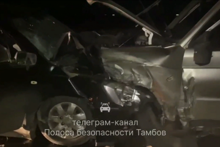 В Первомайском округе водитель "Приоры" устроил массовое ДТП: пострадали 6 человек