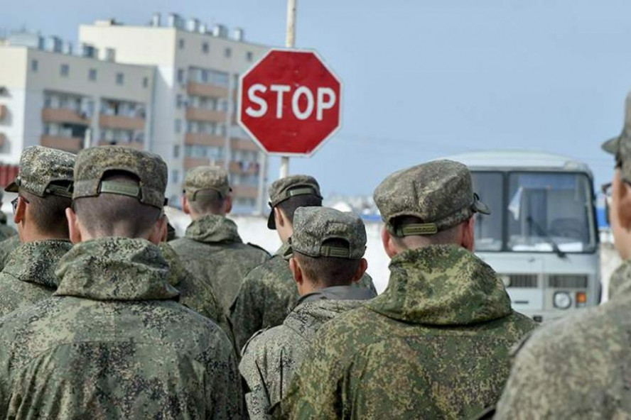 В Совбезе заявили о приеме на службу по контракту в армию более 231 тыс. человек