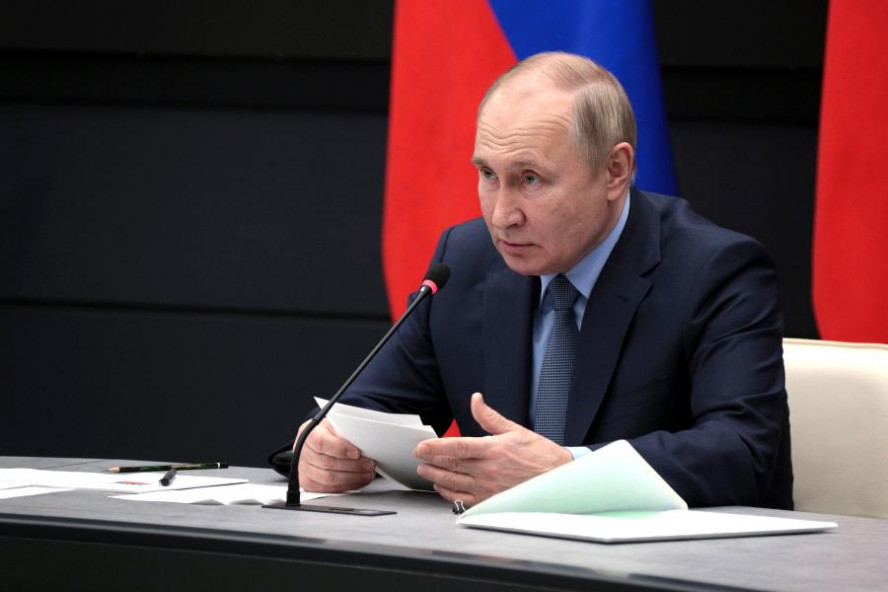 Владимир Путин допустил рост зарплат в России на 3-5 процентов