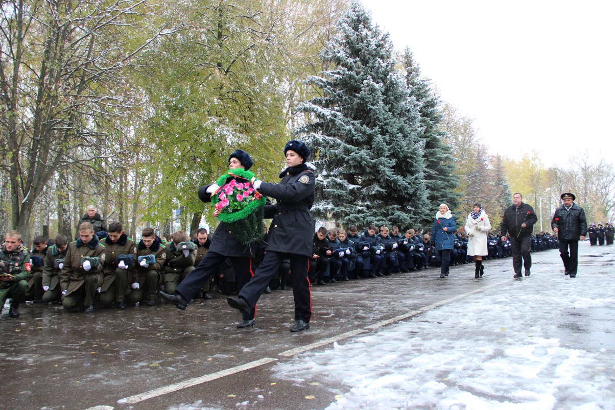 Торжественным митингом проводили кадеты тамбовскую делегацию в Крым