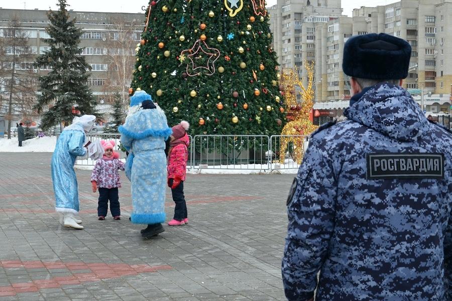 Тамбовские росгвардейцы обеспечат безопасность граждан во время рождественских гуляний