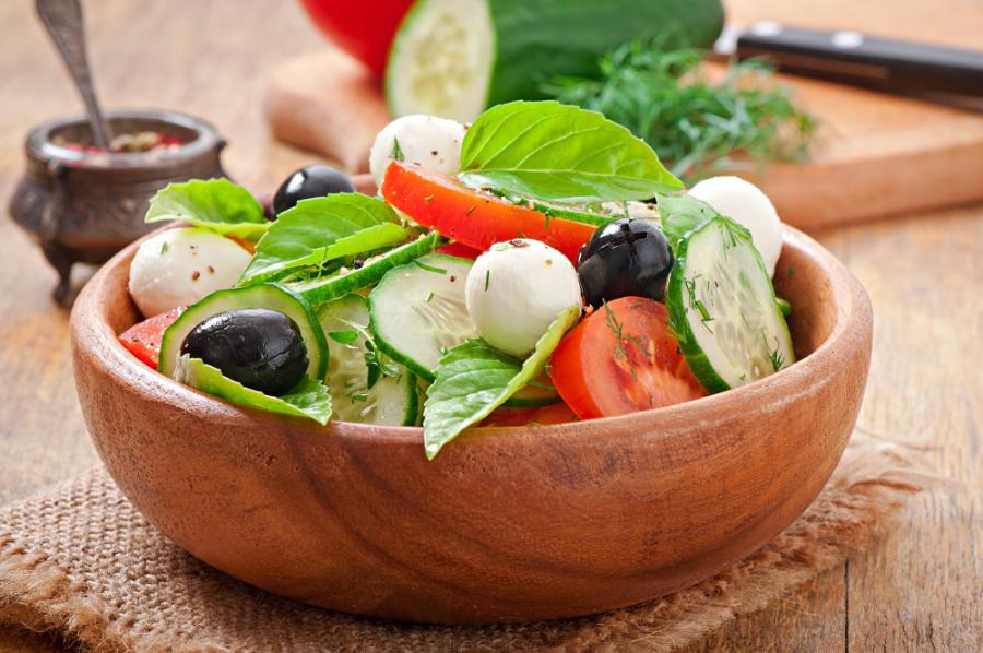 Опровергнут миф о полезности салатов
