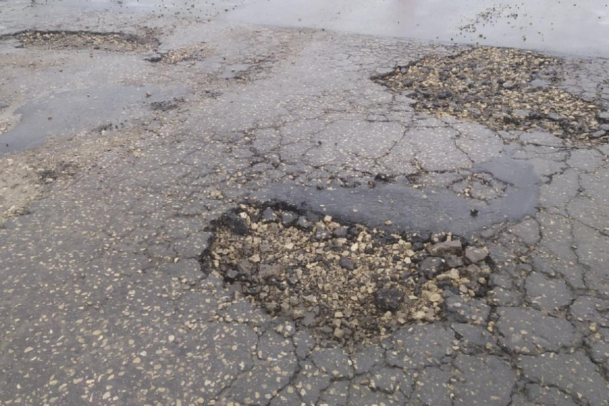Прокуратура через суд требует отремонтировать разбитые дороги в Моршанске
