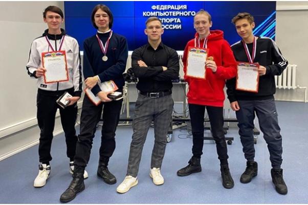 Команда "Школы Сколково-Тамбов" победила на Всероссийских киберспортивных играх