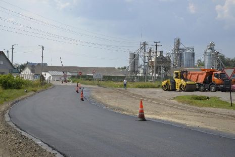 В Рассказовском районе продолжается ремонт дорог