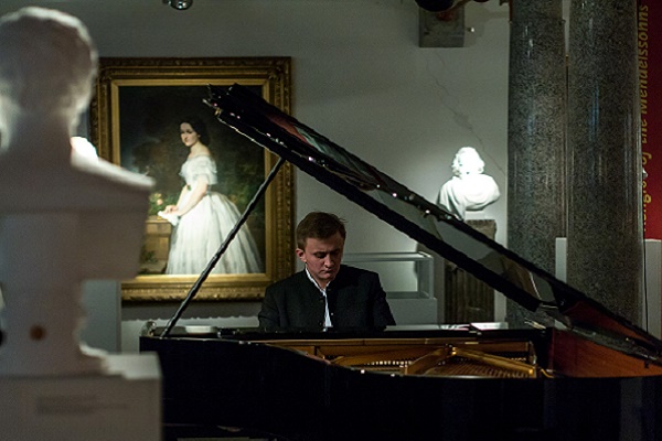 В рамках "Дней Германии в Тамбове" состоится концерт пианиста Никиты Волова