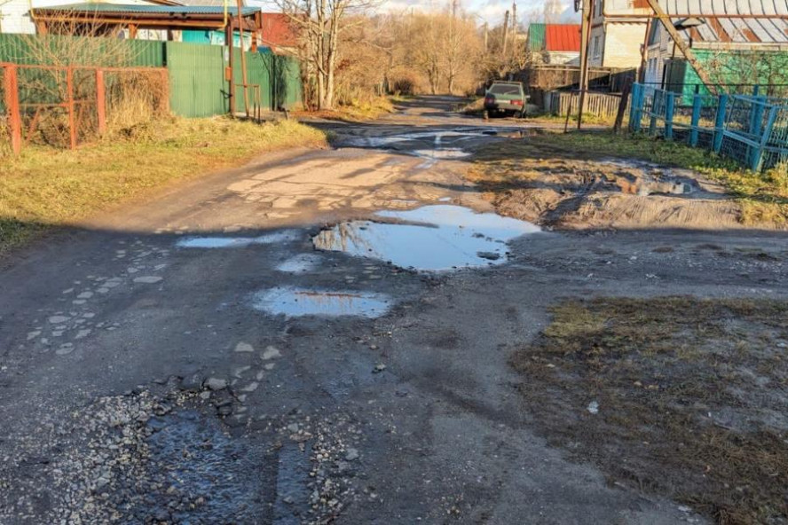 Прокуратура требует от администрации Кирсанова отремонтировать разбитую дорогу
