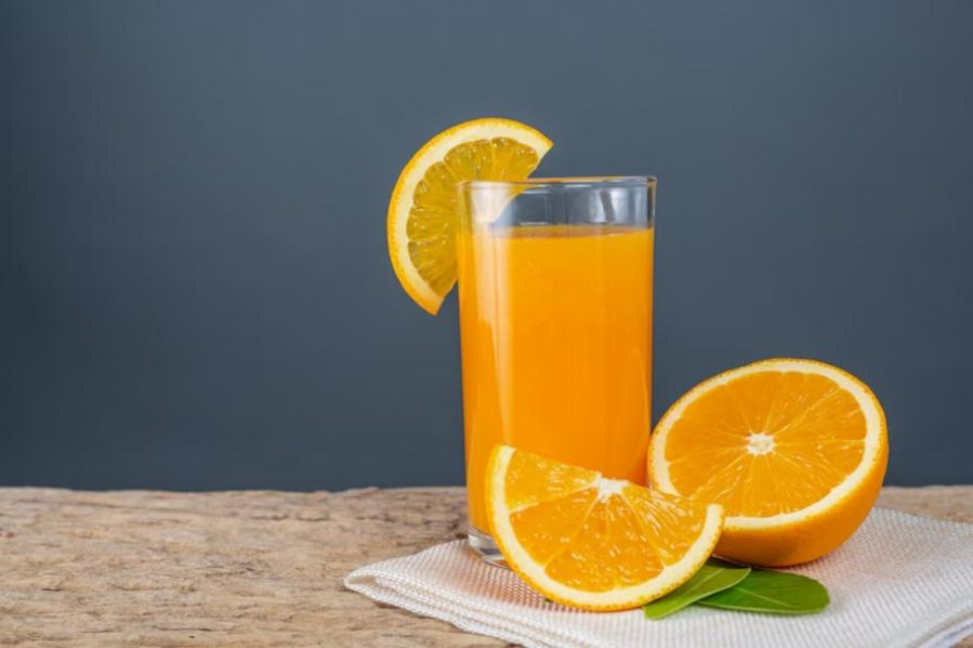 Роскачество проверило безопасность апельсиновых соков и нектаров