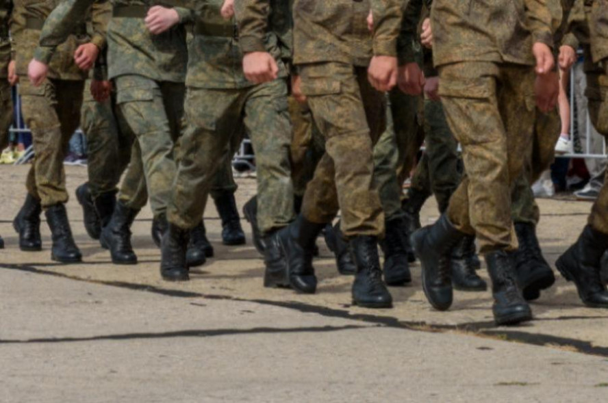 В России увеличили план набора на военную службу по контракту