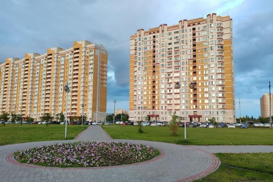 Итоги дня: три автобуса для Тамбова, новый директор завода "Комсомолец", выставка к 75-летию со дня рождения Олега Бетина