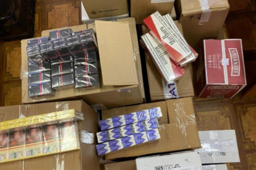 В Моршанске изъяли 4,5 тысяч пачек сигарет и 60 литров алкоголя с признаками контрафакта