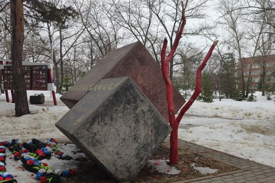 В Котовске вандал испортил памятник воинам-интернационалистам 