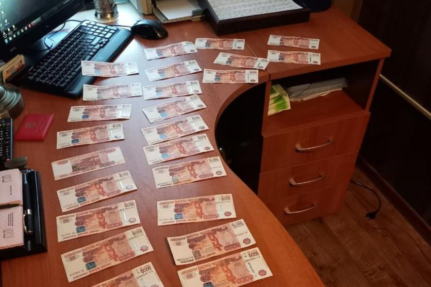 Мичуринского экс-полицейского осудили за получение взятки в 2 млн рублей
