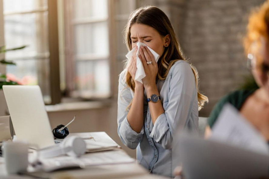 Аллерголог назвала способ отличить сезонную аллергию от ОРВИ