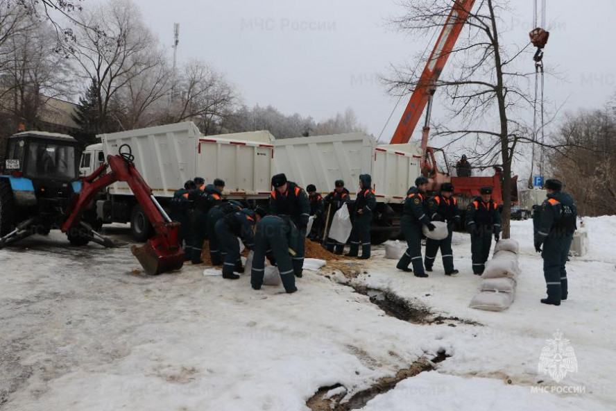Тамбовские спасатели принимают участие во всероссийских учениях МЧС