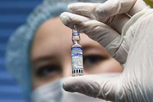 Стали известны итоги первого этапа исследования вакцины "Спутник V" для детей