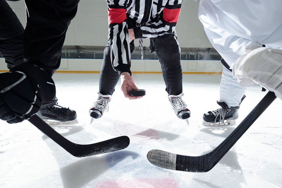 Молодёжная хоккейная команда "Тамбов" провела первый официальный домашний матч