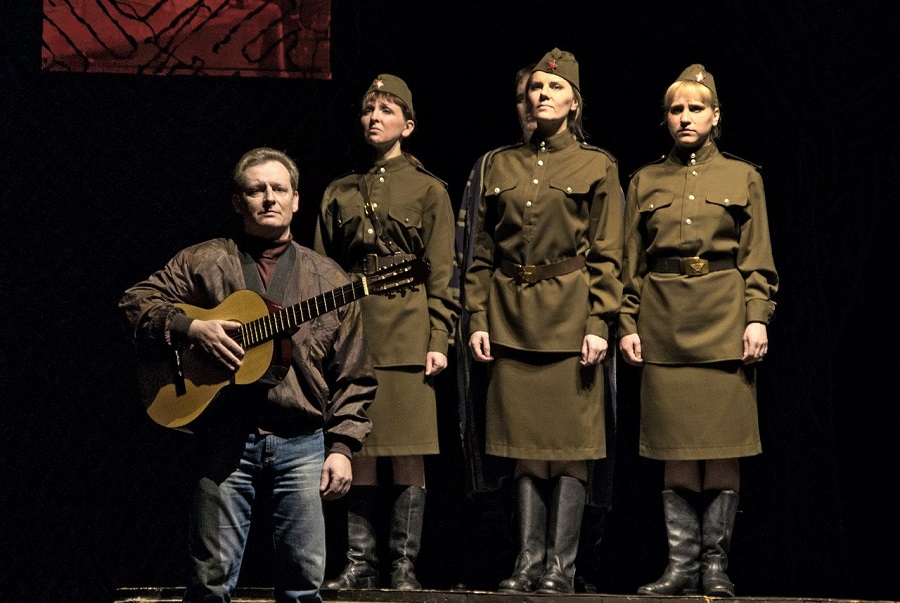Драмтеатр покажет лучшие постановки последних лет, посвящённые теме войны