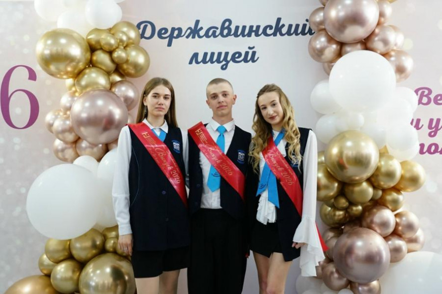 В Державинском лицее Тамбова прозвенел последний звонок для 115 выпускников