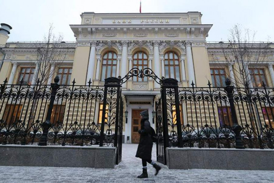 Центробанк в марте может рассмотреть и повышение, и снижение ставки