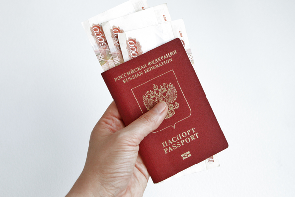 В России начнут вводить электронные паспорта
