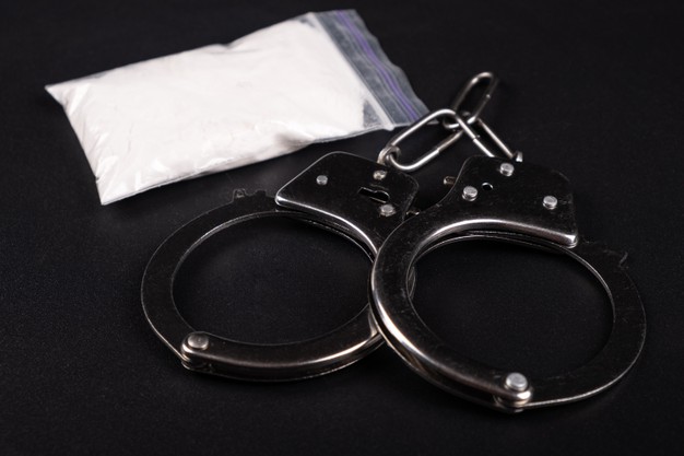 Двоих наркодилеров, распространявших героин, задержали в Тамбове