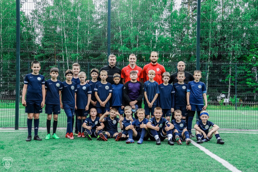 Игроки тамбовского "Спартака" провели тренировку для юных футболистов