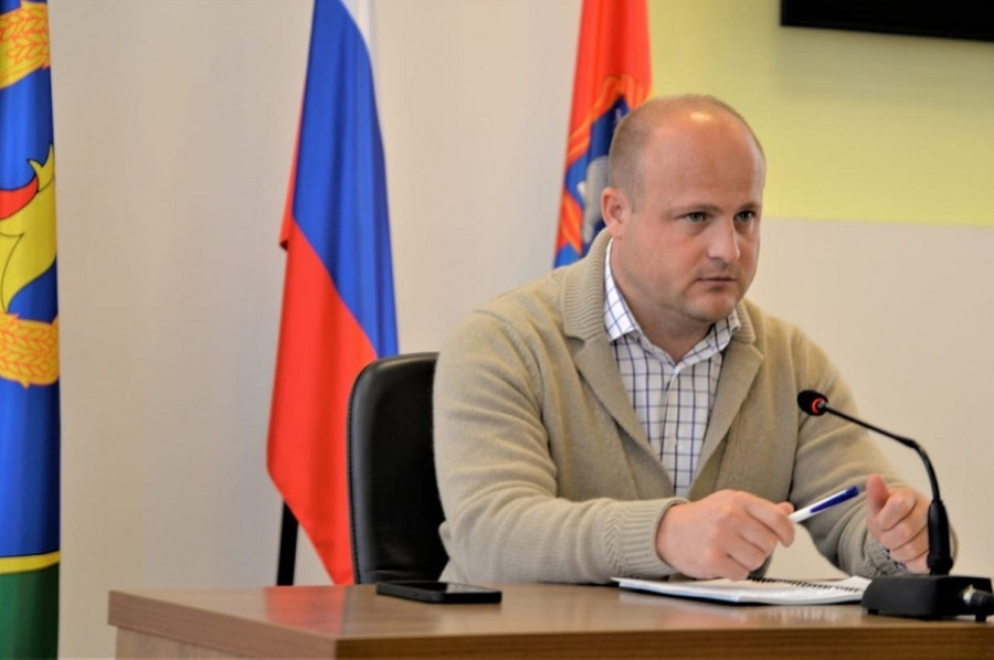 Глава Рассказовского района провел планерное совещание с заместителями