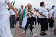 Танцевальный флэшмоб "Танцуй, Москва - танцуй, Россия"