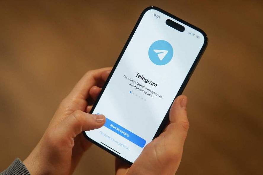 В Кремле назвали Telegram главным источником информации в России