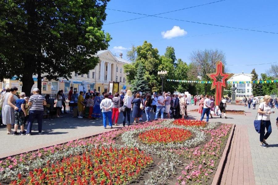 В центре Тамбова проходит большая Петровская ассамблея