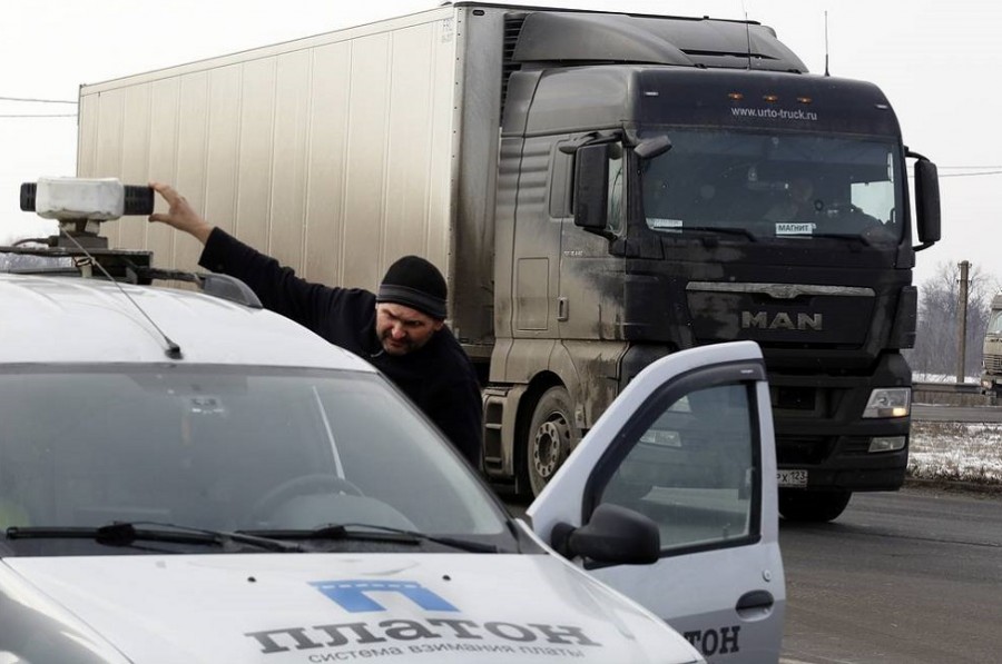 Взимание системой "Платон" платы с грузовиков могут приостановить