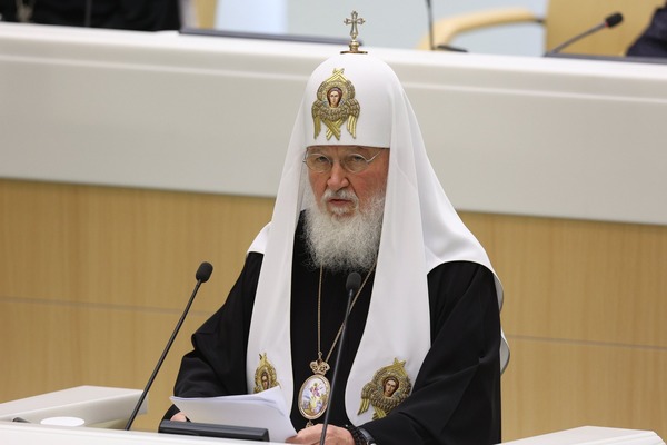 Патриарх Кирилл призвал запретить аборты в частных клиниках и по ОМС