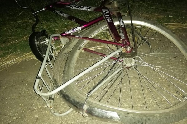 В Кирсановском районе 15-летний мотоциклист столкнулся с девочкой на велосипеде