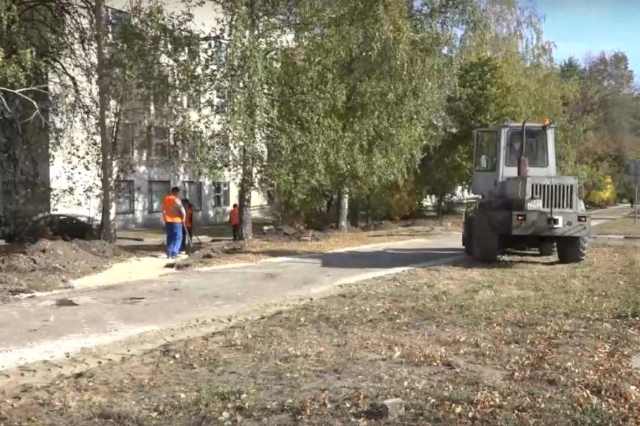 В Тамбове приступили к ремонту тротуара по улице Рылеева