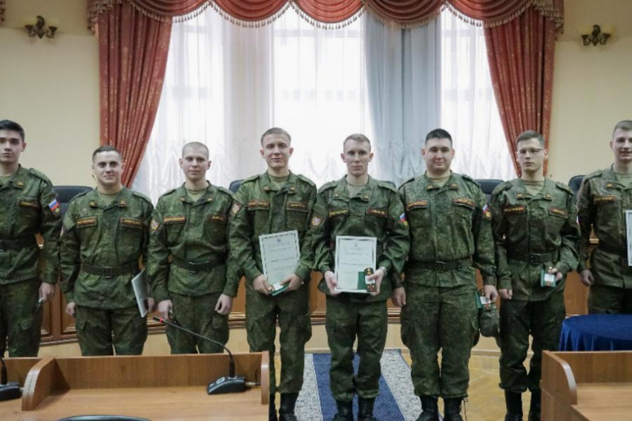 Выпускники военного учебного центра ТГУ имени Державина получили погоны лейтенантов