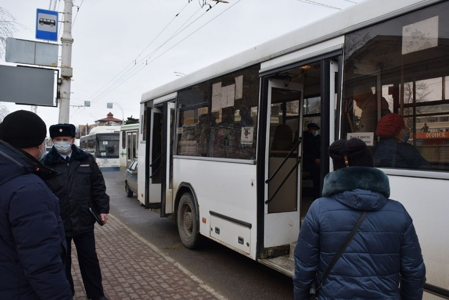 В Тамбове проверили соблюдение масочного режима пассажирами автобусов