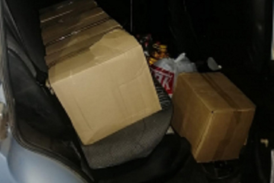 В Тамбовской области из салона автомобиля изъяли 100 бутылок алкоголя с признаками контрафакта
