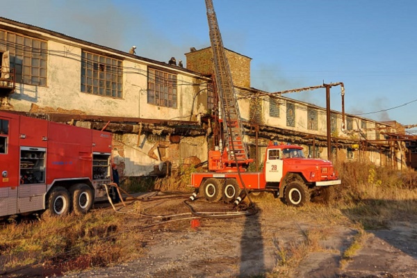 В Моршанске загорелся местный текстильный комбинат