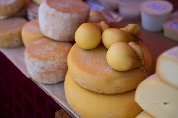 Фестиваль сыра в Куксово: тамбовчане попробовали итальянские, французские и голландские сыры