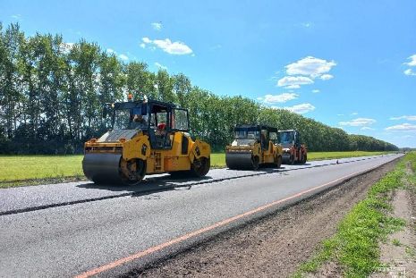 В Тамбовской области ремонтируют подъезды к сельским дорогам
