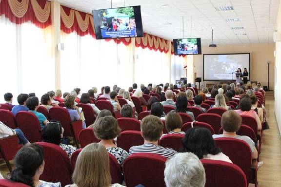 В Тамбове работников библиотек поздравили с профессиональным праздником