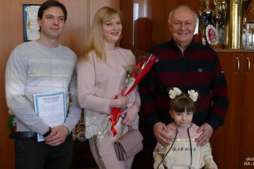 Глава Котовска вручил сертификат на улучшение жилищных условий еще одной семье