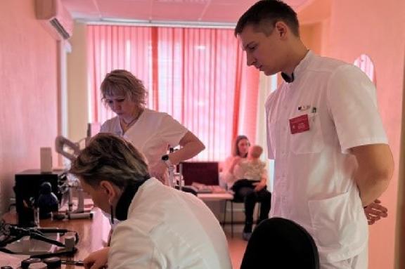 В Тамбове врачи федеральных клиник обследовали детей с редкими заболеваниями
