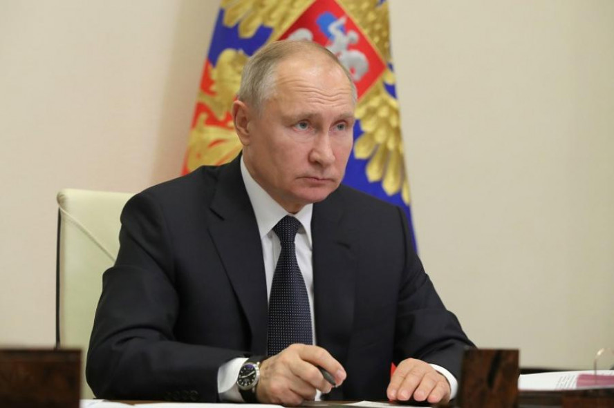 Владимир Путин предложил провести пятилетие созидательного труда