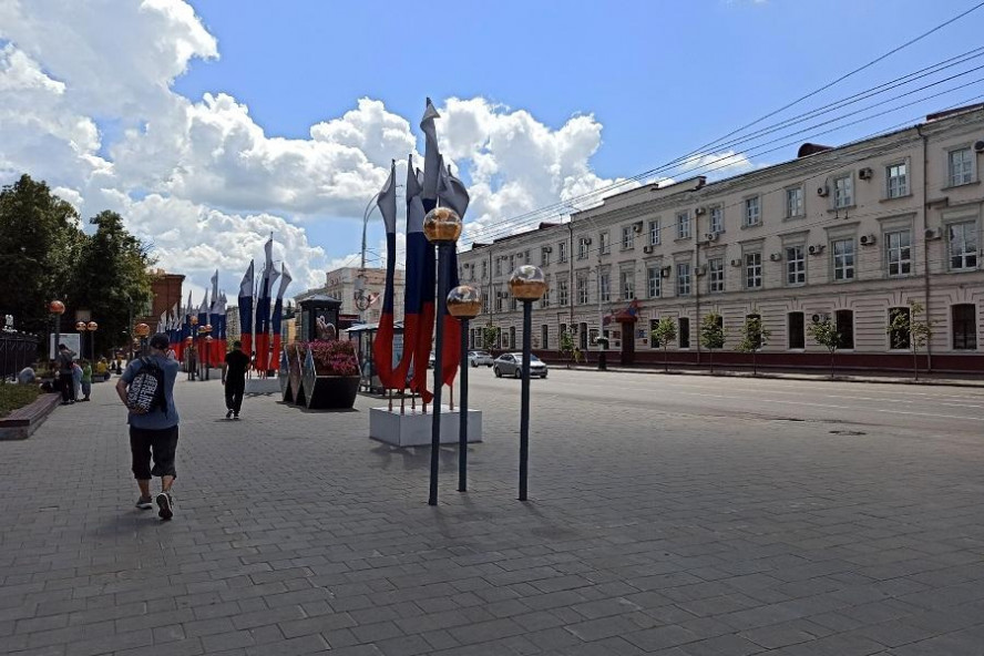 Итоги дня: снижение цен на бензин, 35 млн рублей на ремонт улицы Никифоровской, невыносимый запах в деревне Ястребовка