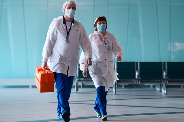 В Госдуме предложили дать медикам оплачиваемый отпуск после пандемии