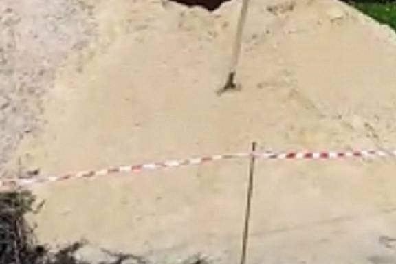 В Тамбовской области в куче песка обнаружили тело ребенка 