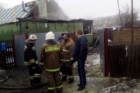 В Тамбовском районе пожарные-добровольцы спасли из огня троих человек