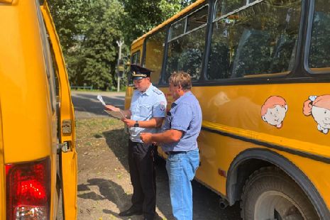 В Тамбове проверяют техническое состояние школьных автобусов